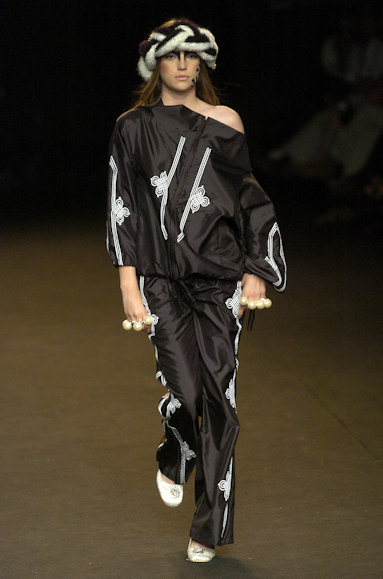desfiles-andrelima-spinverno2004rtw-107