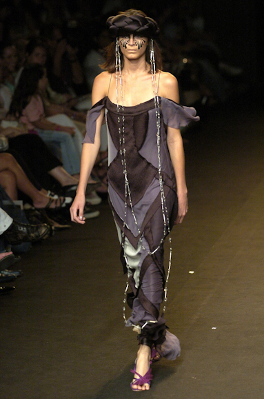 desfiles-andrelima-spinverno2004rtw-108