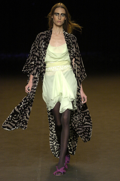 desfiles-andrelima-spinverno2004rtw-109
