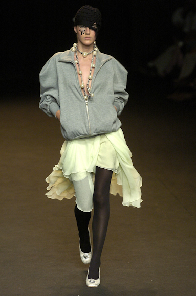 desfiles-andrelima-spinverno2004rtw-110