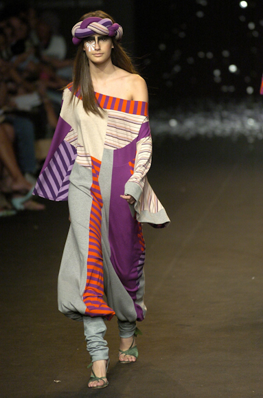 desfiles-andrelima-spinverno2004rtw-113