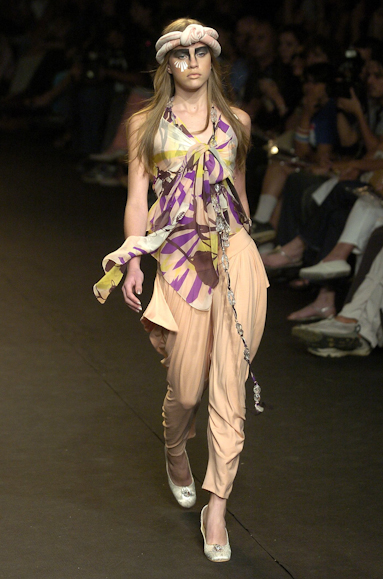 desfiles-andrelima-spinverno2004rtw-121