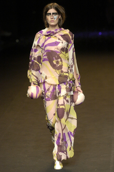 desfiles-andrelima-spinverno2004rtw-125