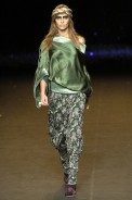 desfiles-andrelima-spinverno2004rtw-139