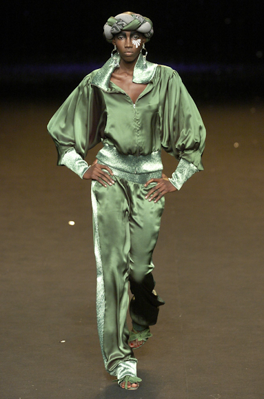 desfiles-andrelima-spinverno2004rtw-143