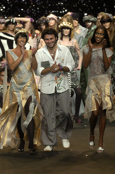 desfiles-andrelima-spinverno2004rtw-146