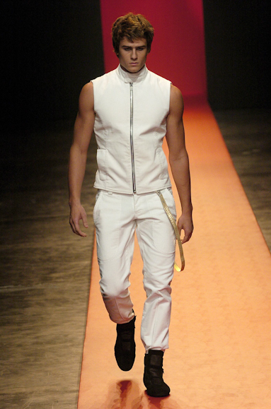 desfiles-eduardosuppes-spinverno2004rtw-101