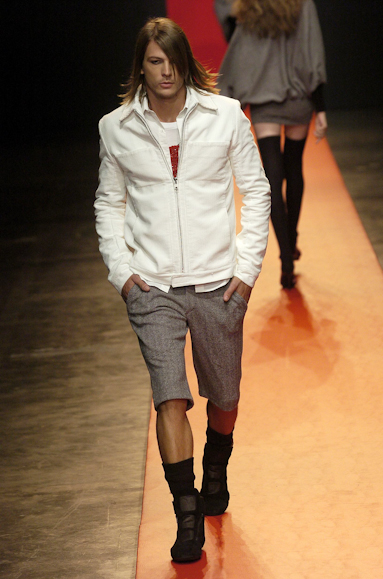 desfiles-eduardosuppes-spinverno2004rtw-113
