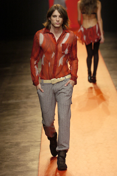 desfiles-eduardosuppes-spinverno2004rtw-117