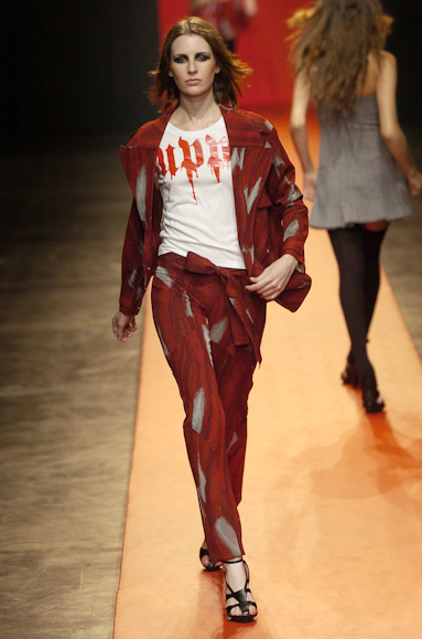 desfiles-eduardosuppes-spinverno2004rtw-119
