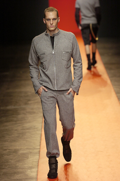 desfiles-eduardosuppes-spinverno2004rtw-124