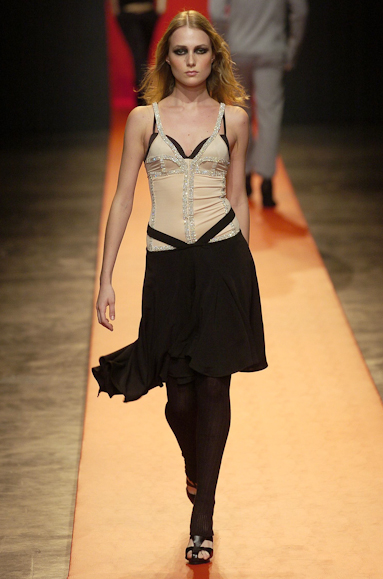 desfiles-eduardosuppes-spinverno2004rtw-125