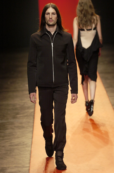 desfiles-eduardosuppes-spinverno2004rtw-128