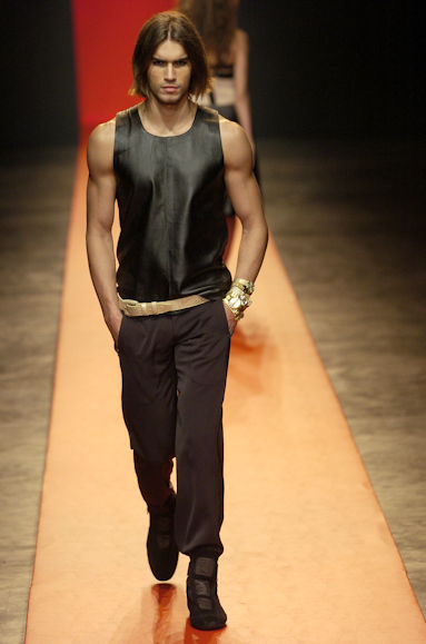 desfiles-eduardosuppes-spinverno2004rtw-133