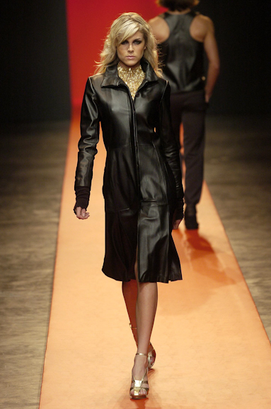 desfiles-eduardosuppes-spinverno2004rtw-134