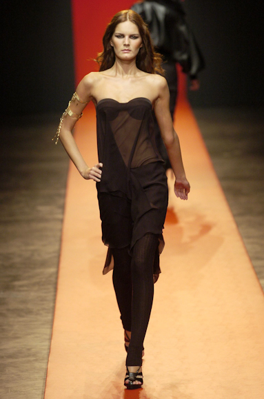desfiles-eduardosuppes-spinverno2004rtw-136