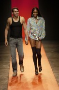 desfiles-eduardosuppes-spinverno2004rtw-142