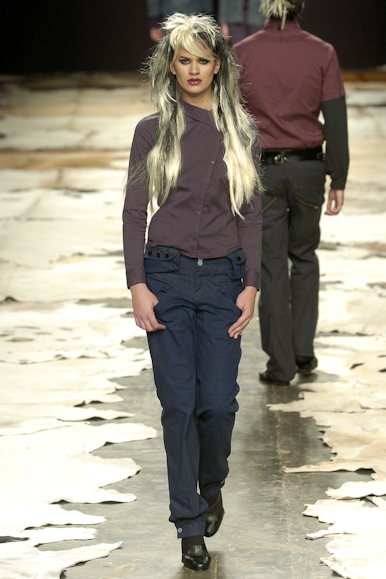 desfiles-mareunitschke-spinverno2004rtw-102