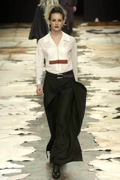 desfiles-mareunitschke-spinverno2004rtw-106