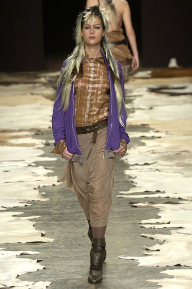 desfiles-mareunitschke-spinverno2004rtw-113