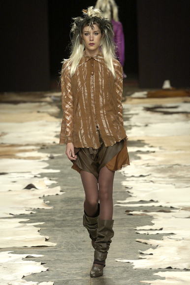 desfiles-mareunitschke-spinverno2004rtw-119
