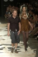 desfiles-mareunitschke-spinverno2004rtw-127