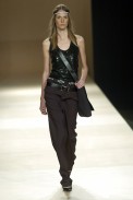 desfiles-uma-spinverno2004rtw-100