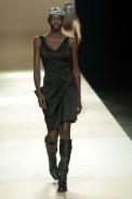 desfiles-uma-spinverno2004rtw-103