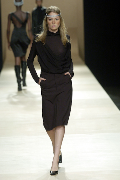 desfiles-uma-spinverno2004rtw-104