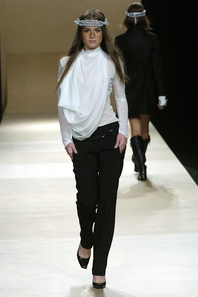 desfiles-uma-spinverno2004rtw-107