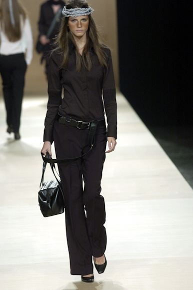 desfiles-uma-spinverno2004rtw-108