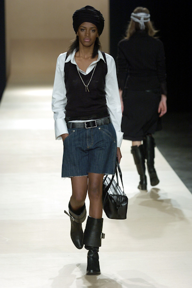 desfiles-uma-spinverno2004rtw-111