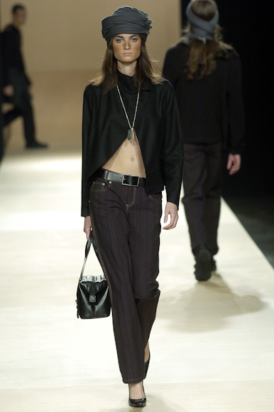desfiles-uma-spinverno2004rtw-121