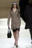desfiles-uma-spinverno2004rtw-125