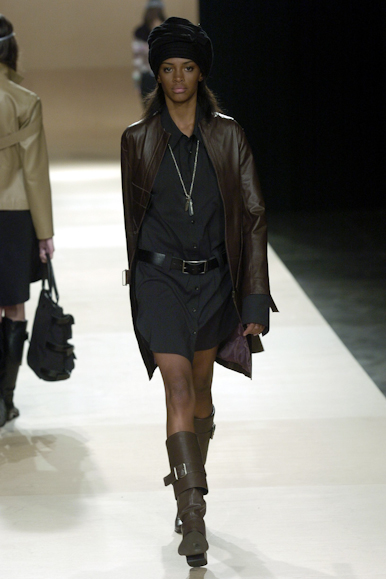 desfiles-uma-spinverno2004rtw-130