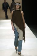 desfiles-uma-spinverno2004rtw-131