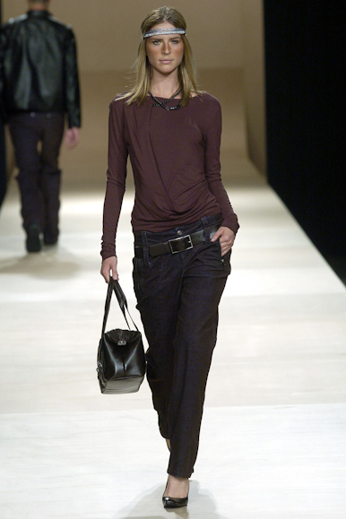 desfiles-uma-spinverno2004rtw-133
