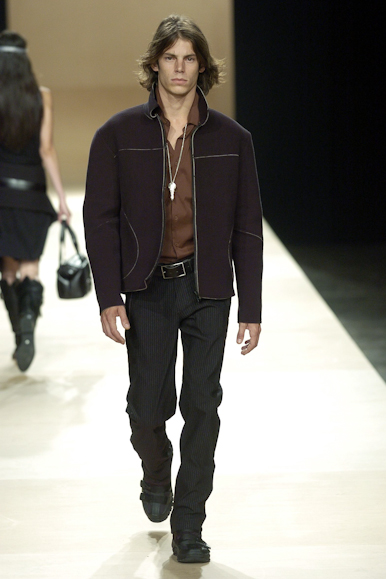 desfiles-uma-spinverno2004rtw-135