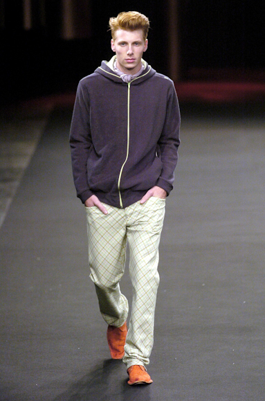 desfiles-vrom-spinverno2004rtw-111