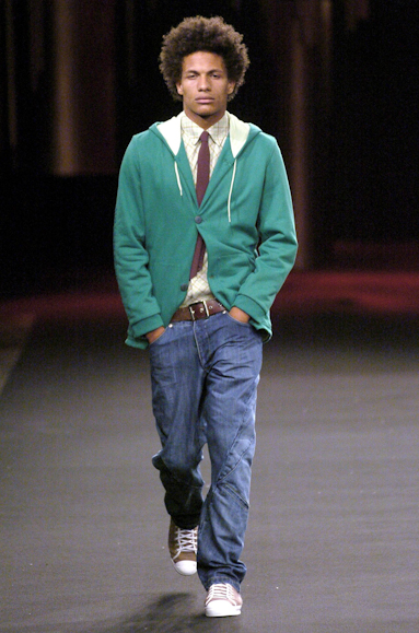 desfiles-vrom-spinverno2004rtw-119