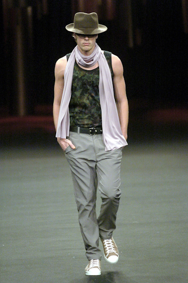 desfiles-vrom-spinverno2004rtw-122