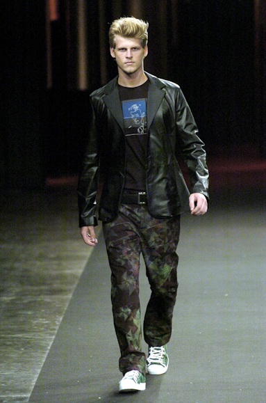 desfiles-vrom-spinverno2004rtw-123