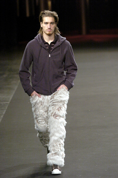 desfiles-vrom-spinverno2004rtw-125