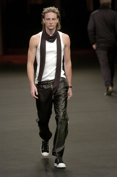 desfiles-vrom-spinverno2004rtw-132
