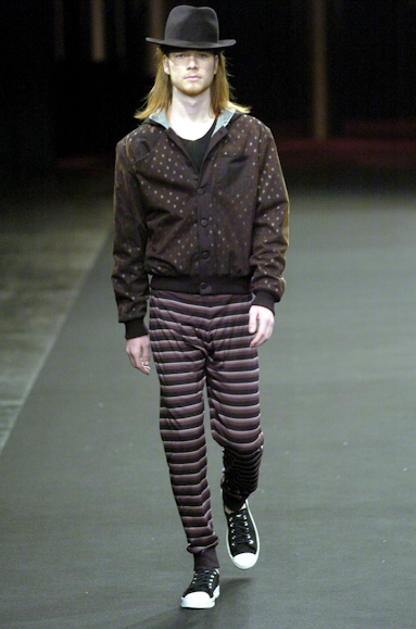 desfiles-vrom-spinverno2004rtw-137