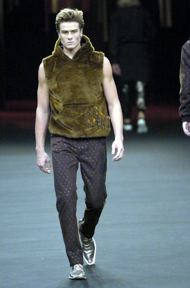 desfiles-vrom-spinverno2004rtw-138