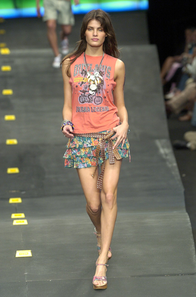 desfiles-colcci-rioverao2005rtw-101