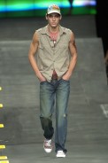 desfiles-colcci-rioverao2005rtw-104
