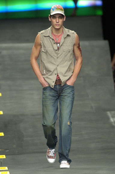 desfiles-colcci-rioverao2005rtw-104