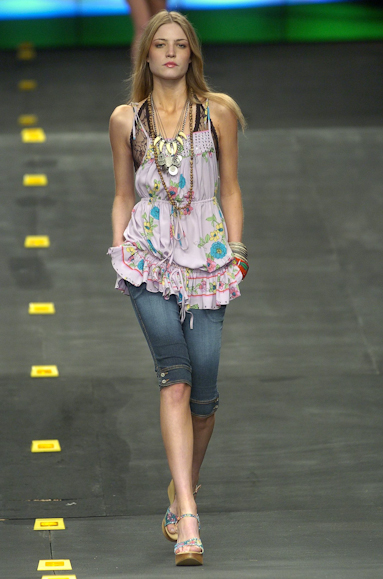 desfiles-colcci-rioverao2005rtw-110